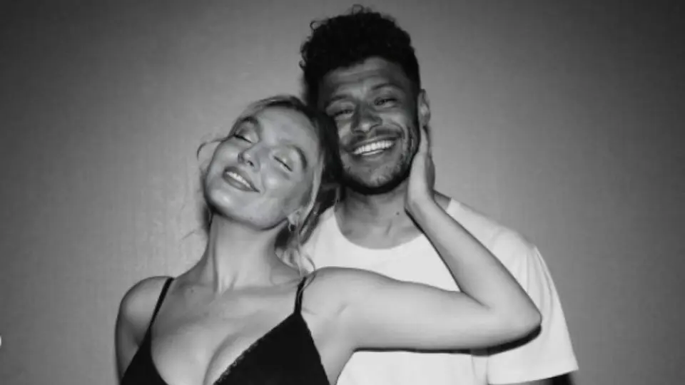 Alex Oxlade-Chamberlain y Perrie Edwards serán padres