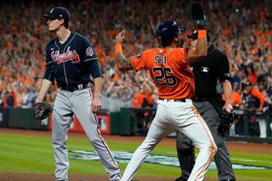 Serie Mundial: José Urquidy ganó Juego 2 para Astros y se igualó el duelo por el título