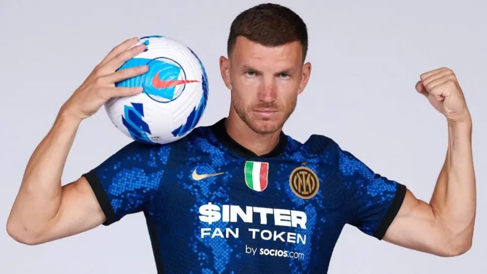 Inter de Milán: Oficializó la contratación de Edin Dzeko