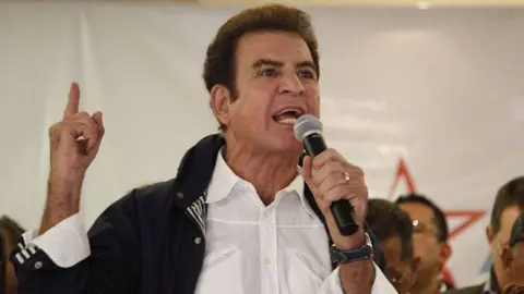 Salvador Nasralla: Se retira de la televisión tras victoria en elecciones