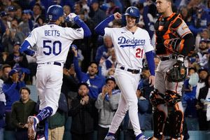 MLB Playoffs: Dodgers derrotó a Giants para empatar la serie a dos juegos