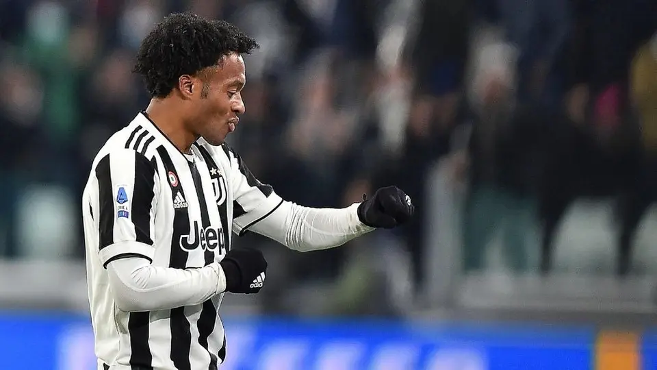 Video: Juan Cuadrado marcó un gol olímpico en el Juventus vs Genoa