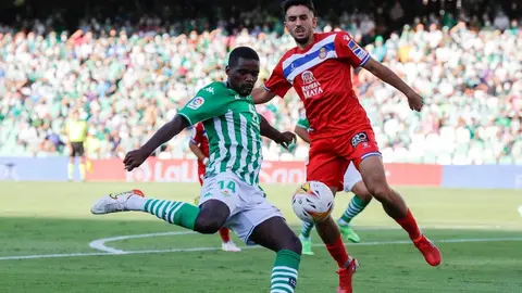 Lainez y Guardado: Betis, empatado por el Espanyol durante extensión del partido en LaLiga