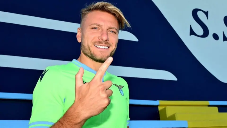 Serie A: Prohibió los uniformes de color verde para evitar confusiones con el césped