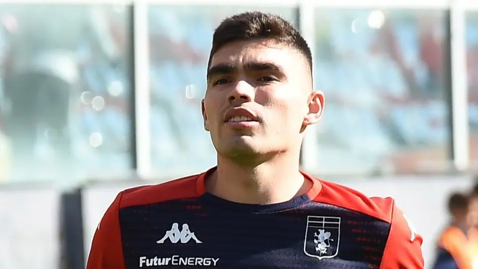 Johan Vásquez debutó como goleador del Genoa en su primera titularidad