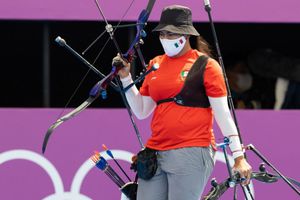 Mamá de Alejandra Valencia no habla con su hija cuando está en competencia por cábala