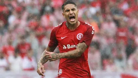 Paolo Guerrero: Sufrió accidente automovilístico en Porto Alegre