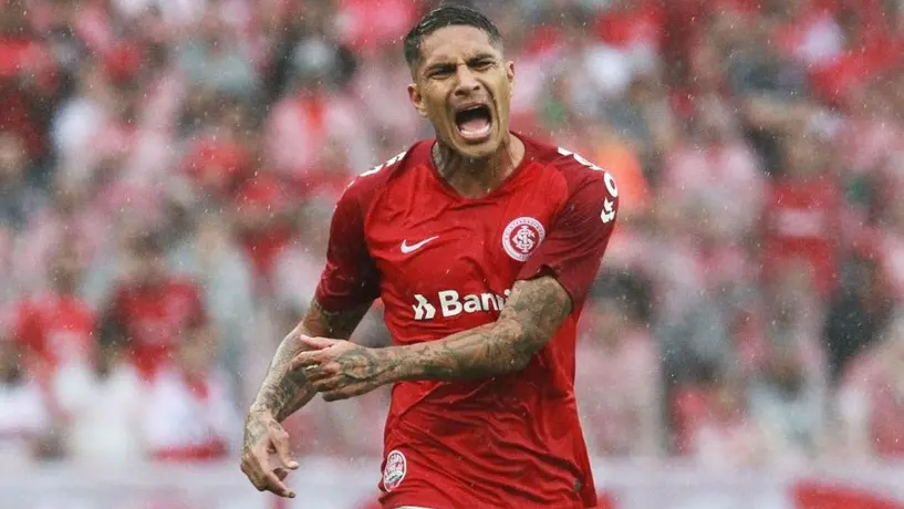 Paolo Guerrero: Sufrió accidente automovilístico en Porto Alegre