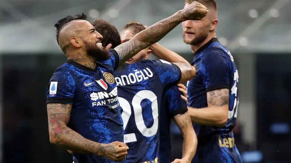 Serie A: Inter de Milán exhibió al Genoa de Johan Vásquez