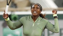 Roland Garros: Serena Williams ganó primer partido nocturno en historia del Abierto de Francia