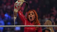 WWE: Becky Lynch venció a Charlotte en Survivor Series