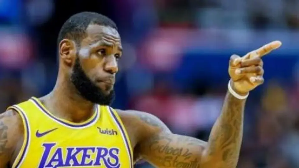 LeBron James tundió a la NBA por el manejo de su falso positivo a Covid-19