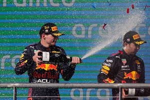 Checo Pérez, tercer lugar en Gran Premio de Estados Unidos