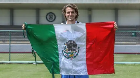 Mundo del deporte festeja la Independencia de México