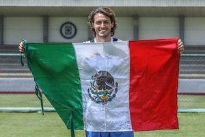 Mundo del deporte festeja la Independencia de México
