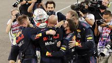 Verstappen: 'Extraordinario lo que hizo el equipo, hay que darle crédito a Checo'