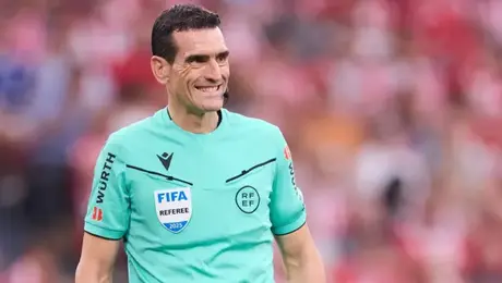 Comienza la polémica: ¿Quiénes serán los árbitros para el Clásico Español entre Barcelona y Real Madrid?