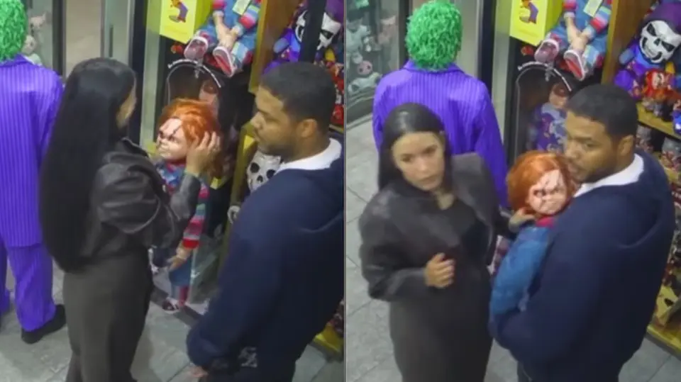El video del momento en que una pareja se lleva una figura de Chucky comenzó a circular en redes sociales. / RS