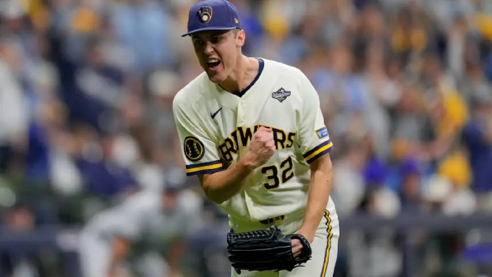 ¡Más de 40 años después! Milwaukee se lleva el Juego 1 de la Serie Mundial ante Rays