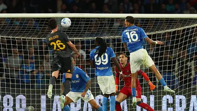 Napoli vs Roma protagonizan uno de los partidos más intensos de la jornada en Europa