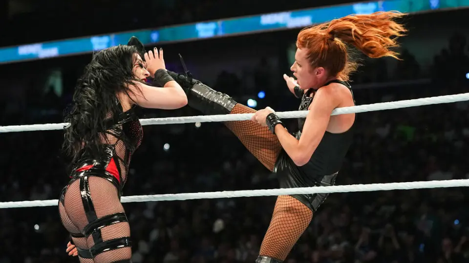¡Se acabó la espera! Stephanie Vaquer recibe el alta médica y reta a Becky Lynch en Raw