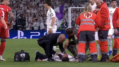 ¡Alerta en Madrid! Raúl Asencio salió noqueado en la victoria ante Benfica