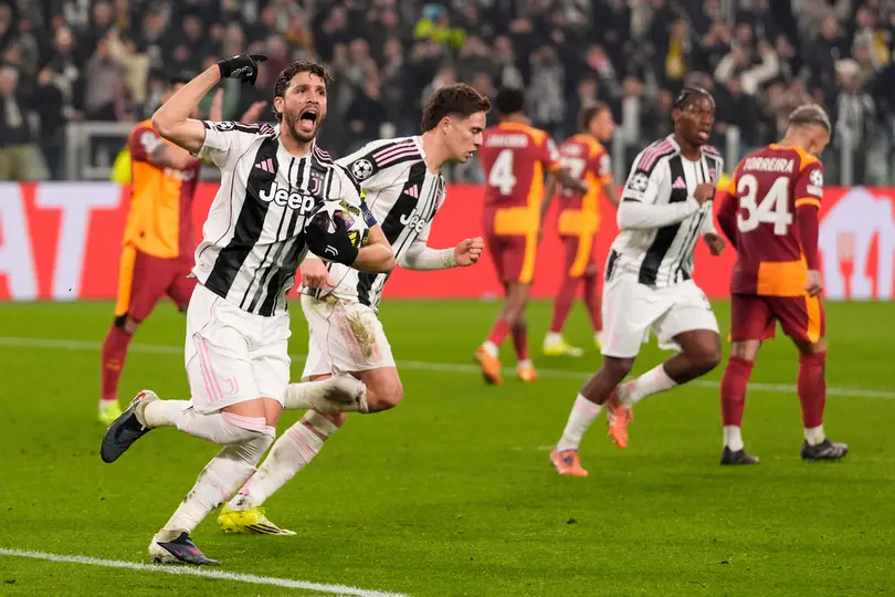 Manuel Locatelli y los jugadores de la Juventus celebran el gol ante Galatasaray | AP