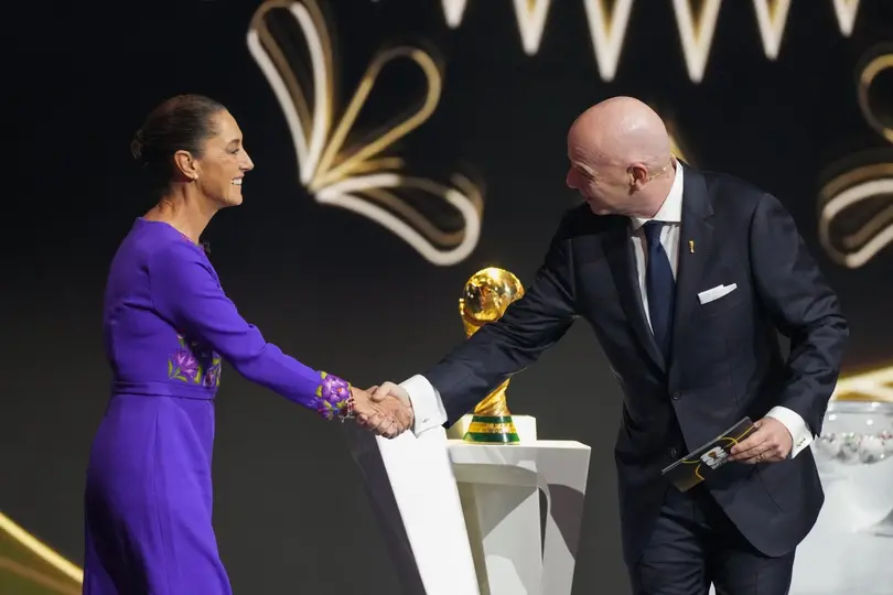 Gianni Infantino y Claudia Sheinbaum | AFP