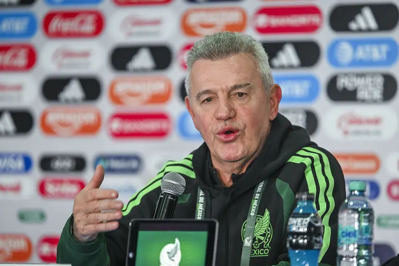 Javier Aguirre descartó tener problemas con Julián Quiñones y explicó su ausencia | IMAGO7