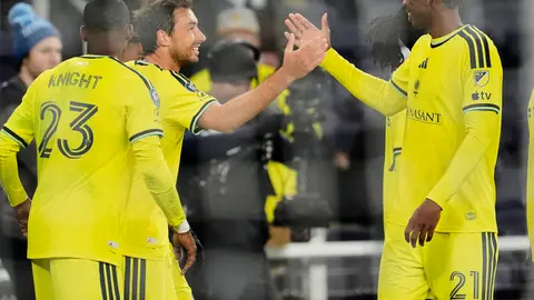 Jugadores de Nashville festejan gol en triunfo ante Ottawa de Concachampions | AP