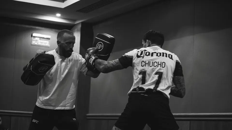Chito Vera destacó su fanatismo por el futbol y su deseo de coleccionar playeras | INSTAGRAM chitoveraufc