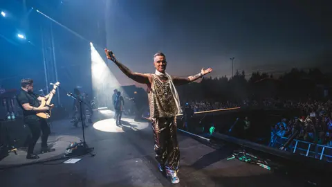 Robbie Williams regresa al Palacio de los Deportes dentro de la gira 'BritPop' / FB: @robbiewilliams