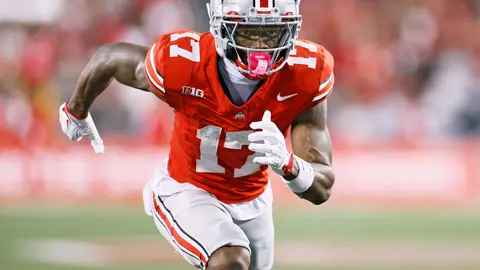 Receptores como Carnell Tate apuntan a destacar en la 40 yardas | X @daniel_rotman15