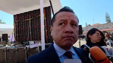 El Fiscal de Michoacán, Carlos Torres Piña, confirmó la detención de los uniformados / Especial