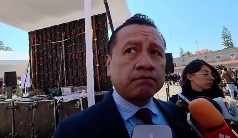 El Fiscal de Michoacán, Carlos Torres Piña, confirmó la detención de los uniformados / Especial
