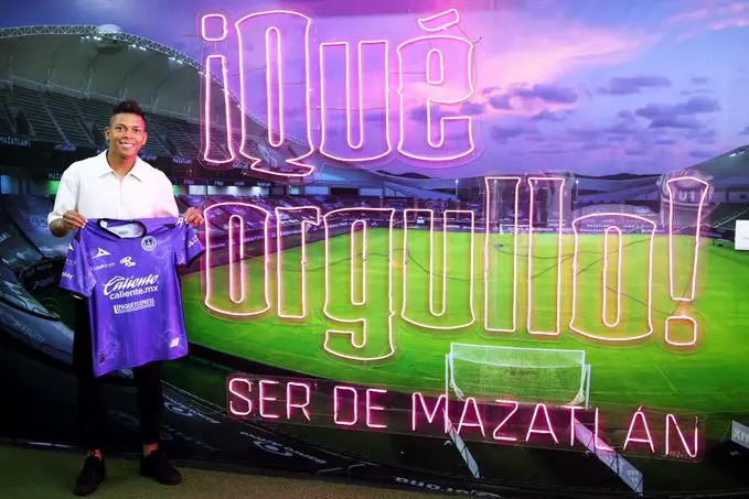 Billy Arce con el Mazatlán l x:@MazatlanFC