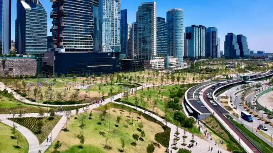 La Ciudad de México concentró más del 50 % del capital extranjero recibido en 2025. / iStock