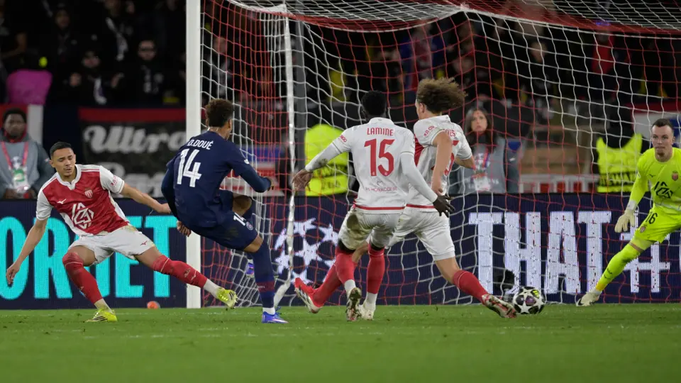 En el partido de Ida Doué fue el héroe de PSG | AP