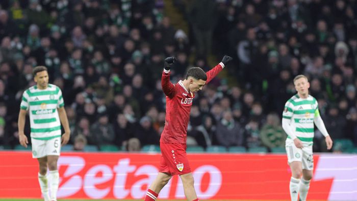 Bilal El Khannouss festeja el primer gol de Stuttgart contra Celtic en los Playoffs de la Europa League | AP