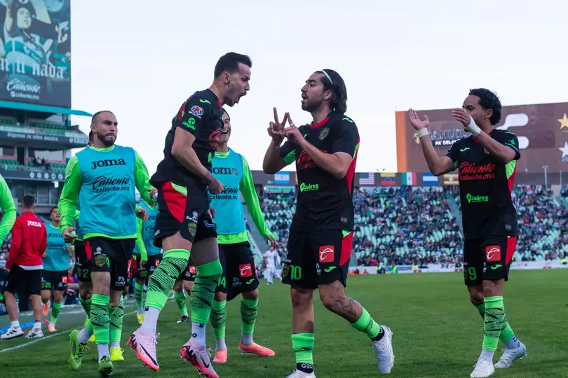 Rodolfo Pizarro celebrando su gol con Juárez ante Santos l MexSport