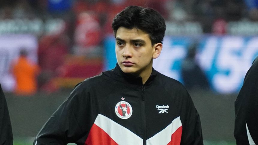 Gilberto Mora previo a un partido de Xolos de Tijuana en la Liga MX | MEXSPORT