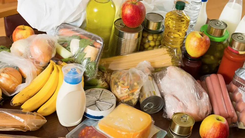 Productos de la canasta básica se vieron afectados en la primera quincena de marzo / FREEPIK
