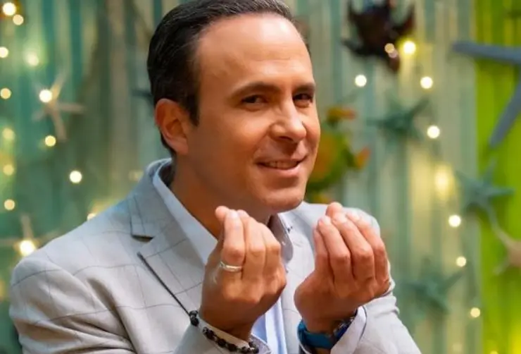 Ulises de la Torre reaparece lejos de la televisión, ahora atendiendo su propia taquería en la CDMX. / IG @udelatorre_b