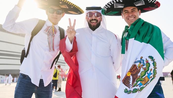 Aficionados mexicanos durante la Copa Mundial de Qatar 2022 | MEXSPORT