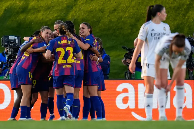 Jugadores de Barcelona en celebración contra Real Madrid en la Champions League | AP