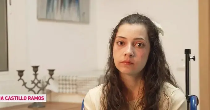 La joven de 25 años enfrenta una condición médica considerada grave e incapacitante./ X:@PSR_ElDebate_EU