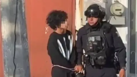 El agresor, de 15 años, publicó mensajes en redes antes de cometer el crimen./ RS