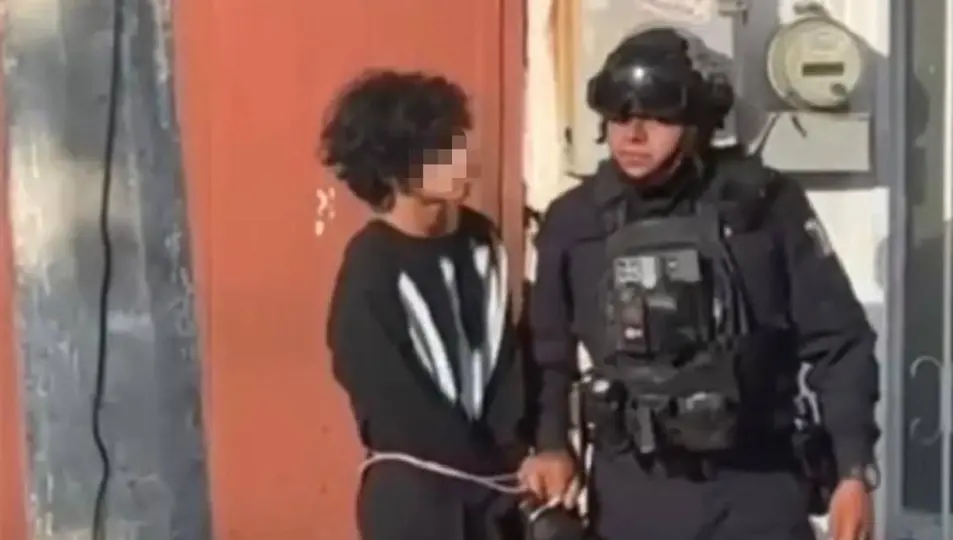 El agresor, de 15 años, publicó mensajes en redes antes de cometer el crimen./ RS