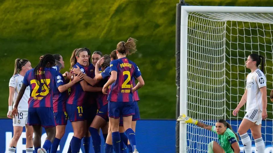 Barcelona golea a Real Madrid y tiene un pie en Semifinales de la Champions League