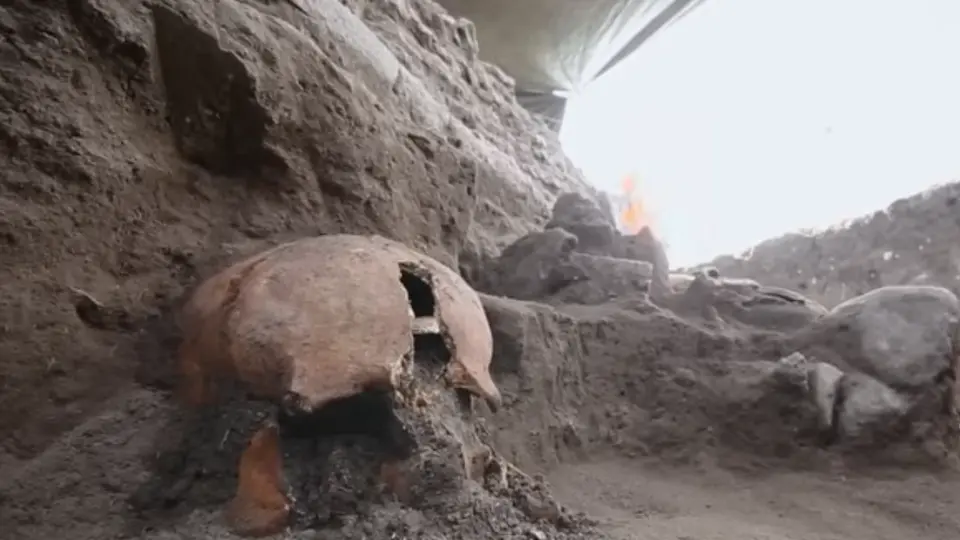El altar se encuentra a unos 300 metros de la zona central de la antigua ciudad tolteca, en un área conocida como Tula Chico. / INAH